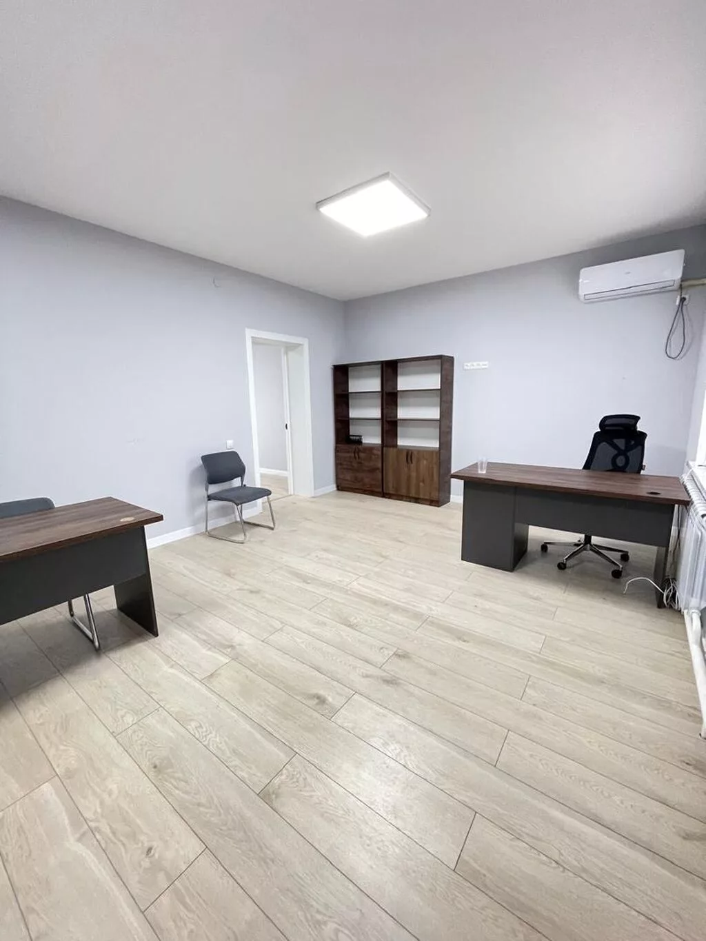 Аренда офисов, 220 м², 1 линия, С отдельным входом, С отдельным сан узлом