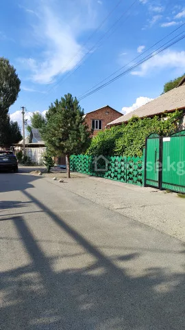 Продажа, дом, 4-комн.: Чуйская область / Бишкек, город Бишкек, Аламединский рынок — за 15 328 250 сом