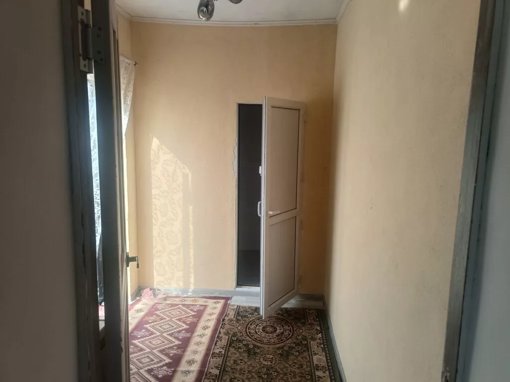 Продаётся жилой дом с участком и внутренним двором. Характеристики и