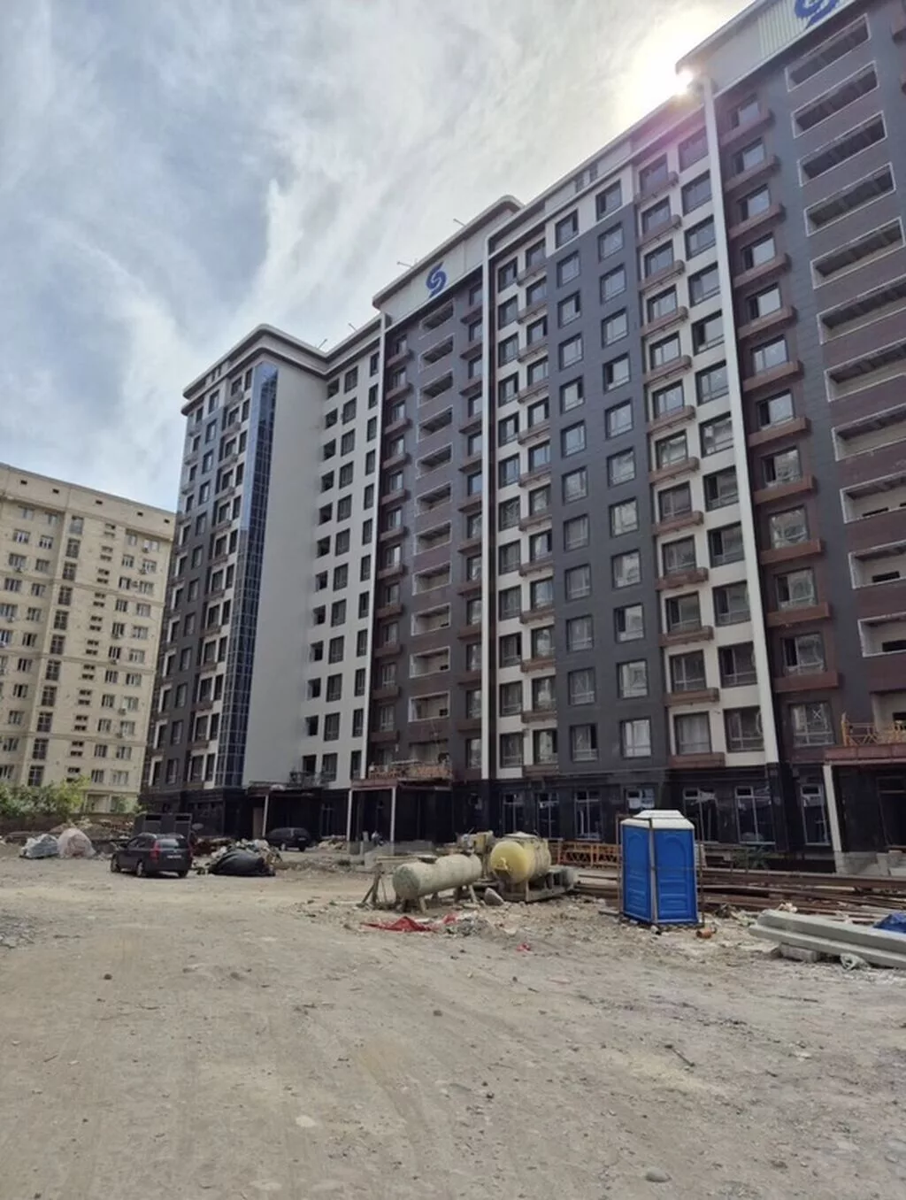 Построен, 2 комнаты, 64 м²