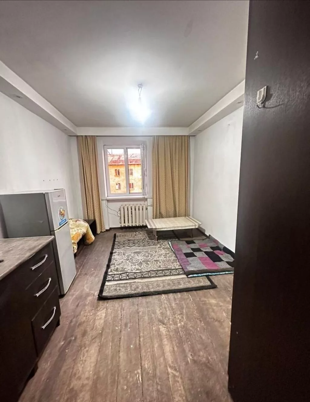 1 комната, 17 м², ул. Ахунбаева / Малдыбаева Гостиничный тип, 5 этаж, Старый ремонт