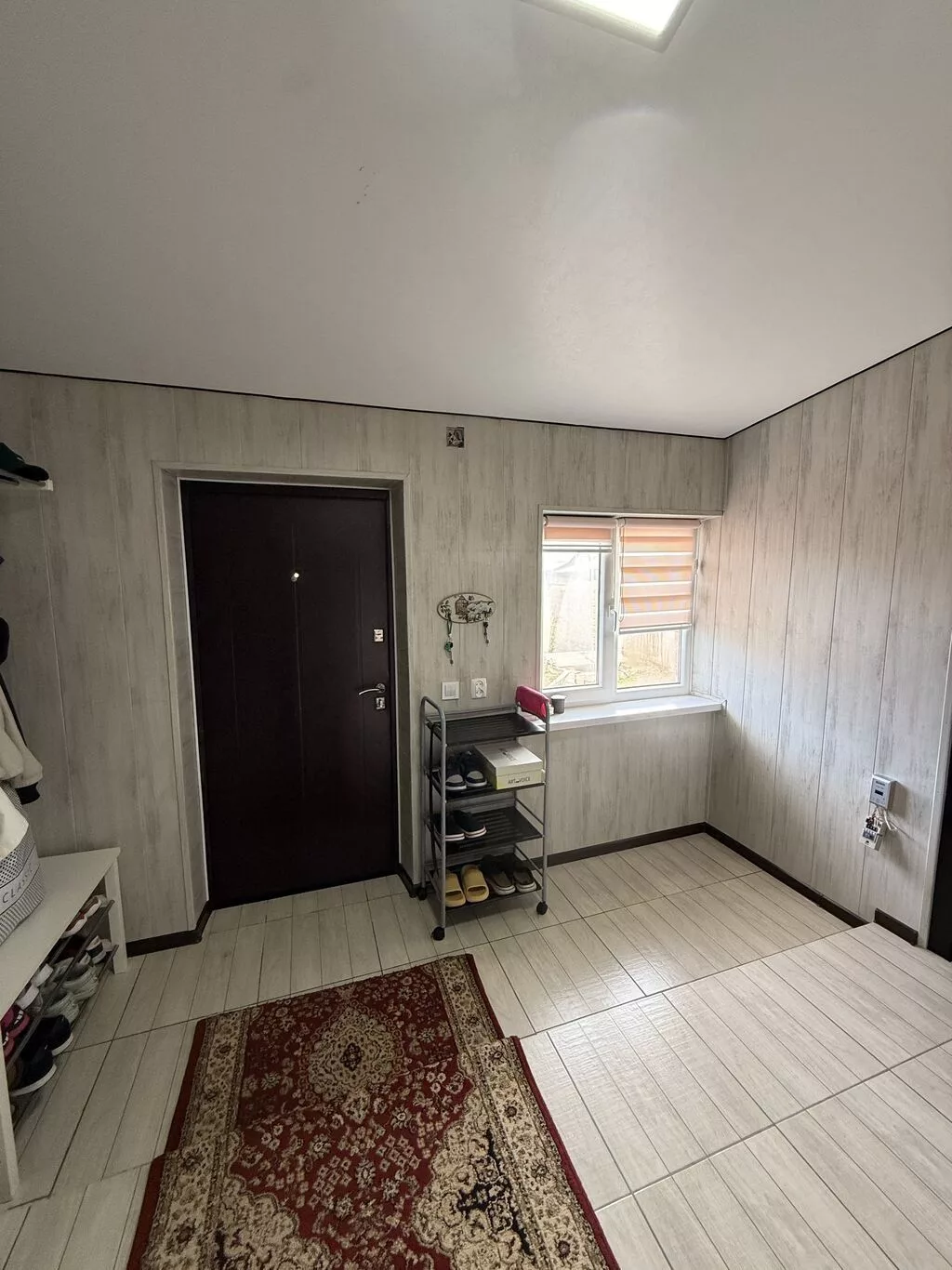 Үй сатылат 🏠 5 бөлмөлүү үй сатылат! 📐 Үйдүн аянты — 110 м² 🌳 Жер