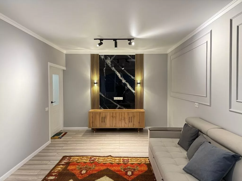 1 комната, 45 м², Кок-Жар мкр 106 серия улучшенная, 1 этаж, Дизайнерский ремонт